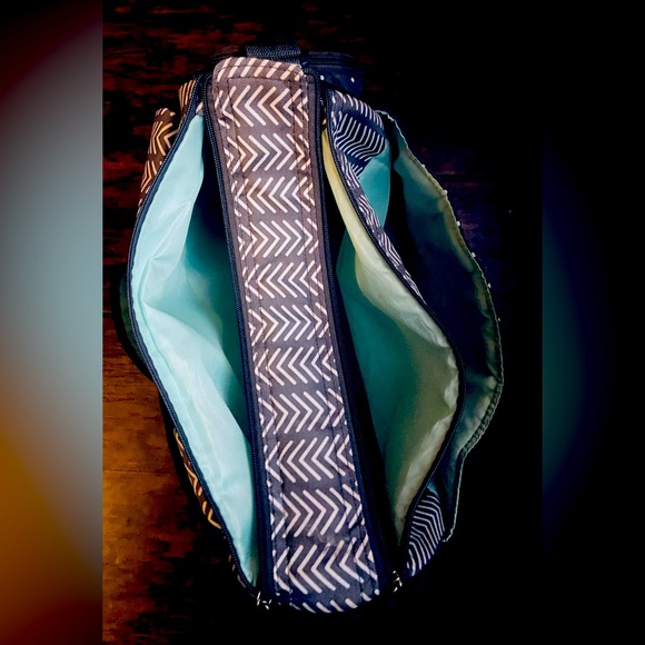 Carter's Child of Mine Diaper Bag 3 Pocket Zipper Shoulder Strap Gender Neutral - Picture 7 of 7